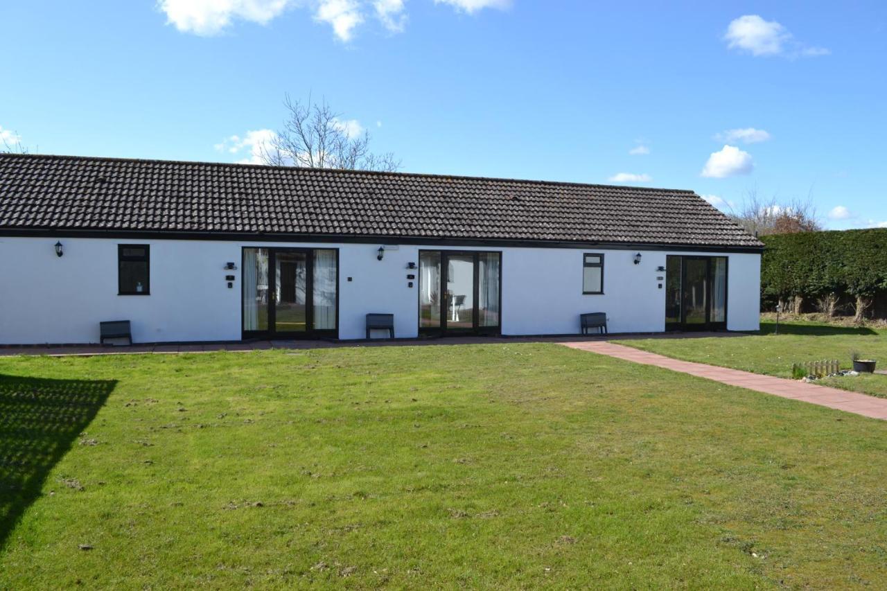 Number 6 - Lytton Tree Lodge, Reydon, Southwold Eksteriør billede