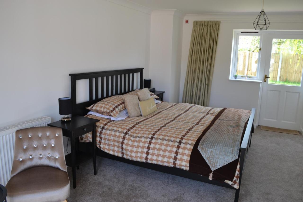 Number 6 - Lytton Tree Lodge, Reydon, Southwold Eksteriør billede