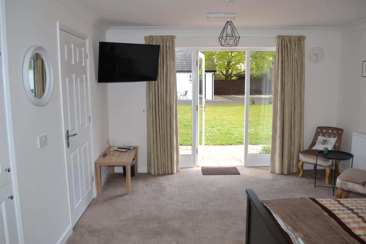 Number 6 - Lytton Tree Lodge, Reydon, Southwold Eksteriør billede